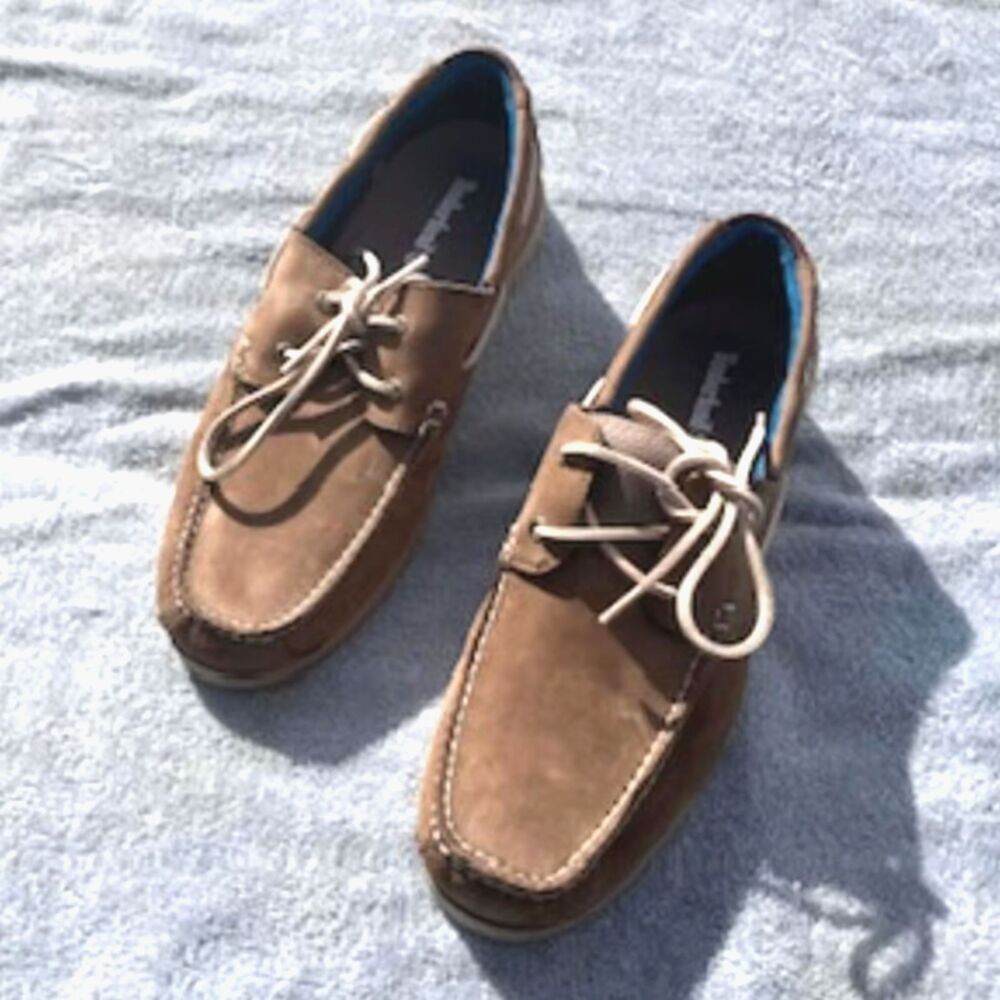 Size: 11M Leather Piper Cove Boat Shoes . Timberland . Retail Price $164.99